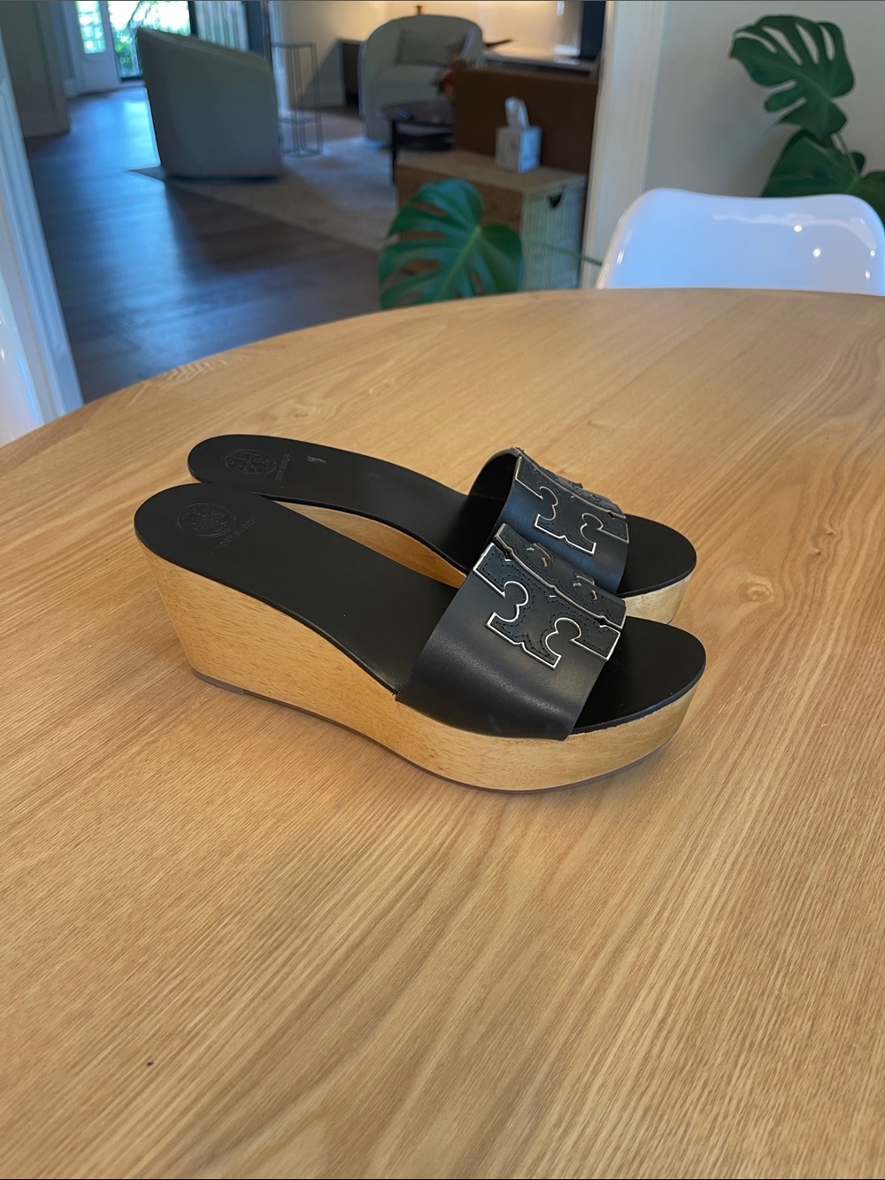 Tory Burch Logo Leather and Wood Platform Wedge Slide size 8M LKN